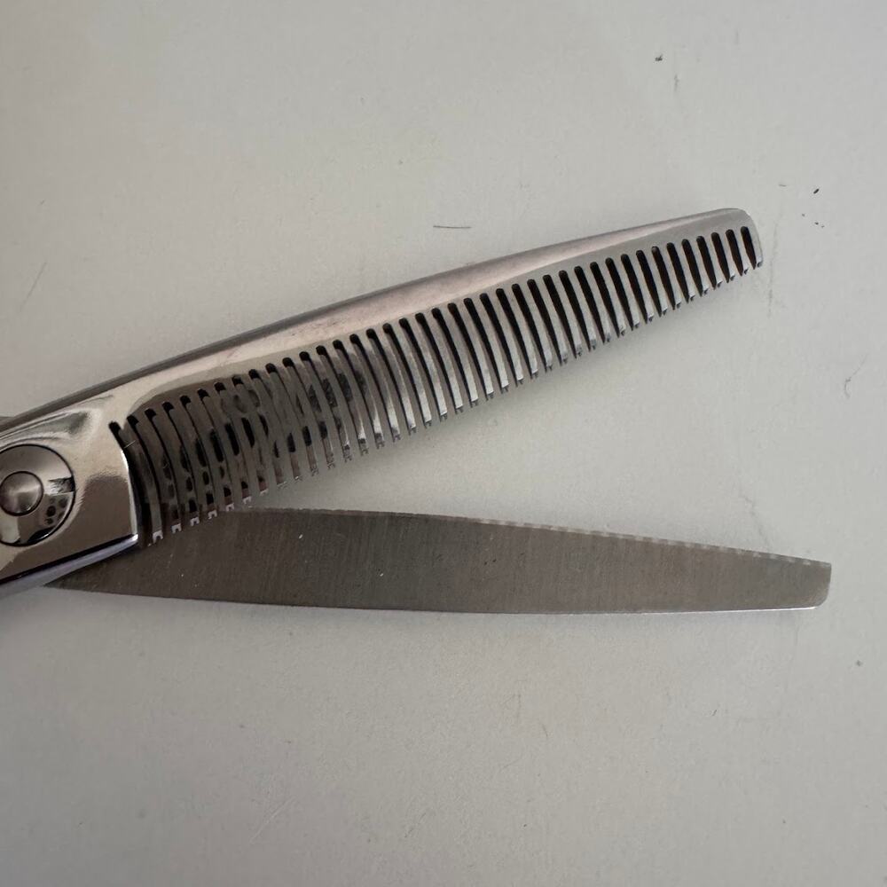 JOEWELL TS40 Hair Cutting Shears - Picture 3 of 4